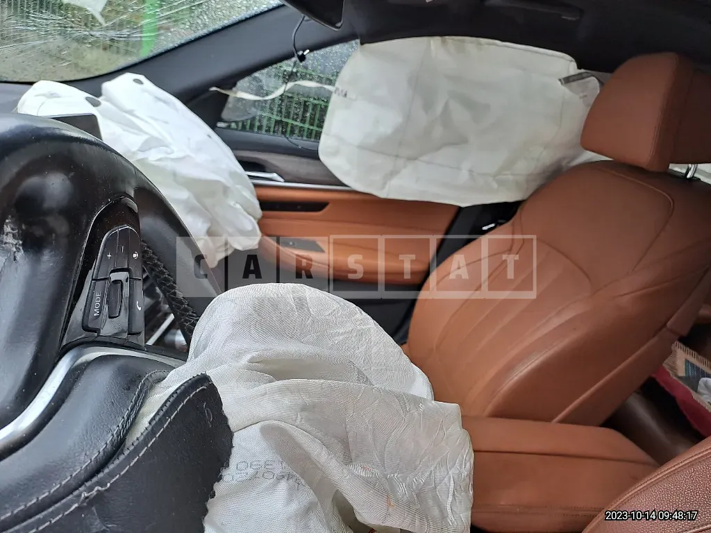 Photo 2 of 19: 2017 BMW 520d xDrive, VIN WBAJC5105HG858183 — Korean insurance auction