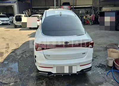 Photo 1 of 14: 2021 Kia K5 — Korean insurance auction