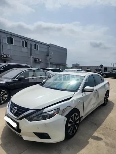 Photo 1 of 50: 2017 Nissan Altima 2.5, VIN 1N4AL3AP1HC103565 — Korean insurance auction