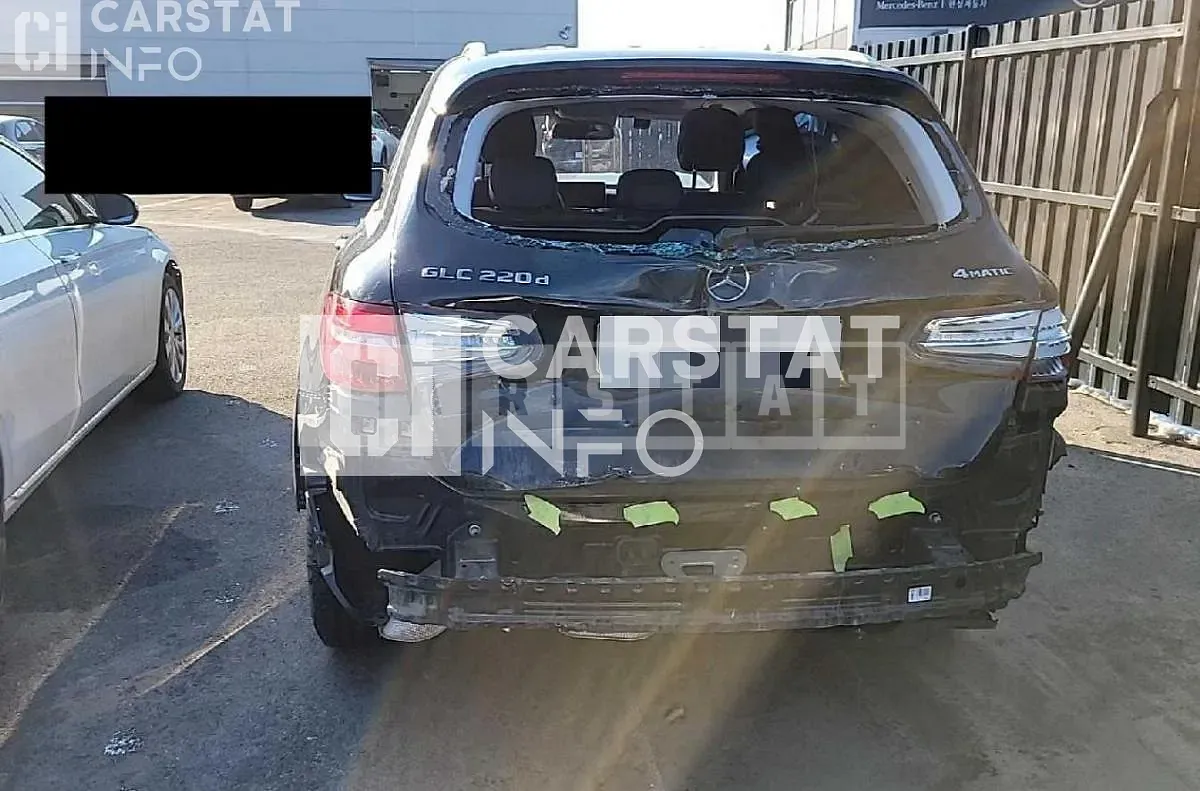 Photo 2 of 13: 2018 Mercedes-Benz GLC220d 4Matic, VIN WDC0G0FB0JF447814 — Korean insurance auction