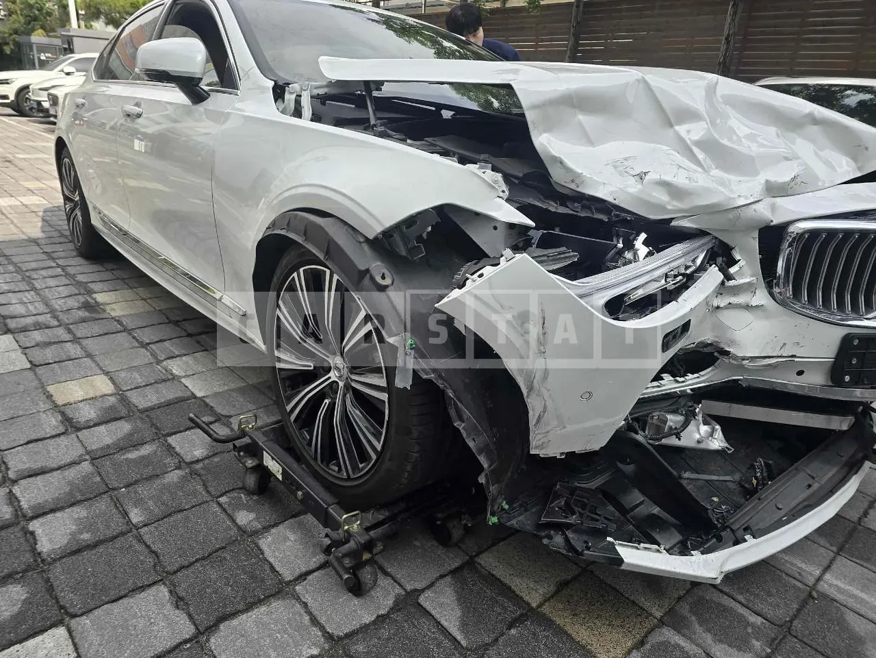 Photo 2 of 20: 2021 Volvo S90B5, VIN LVYPTL12DMP210457 — Korean insurance auction