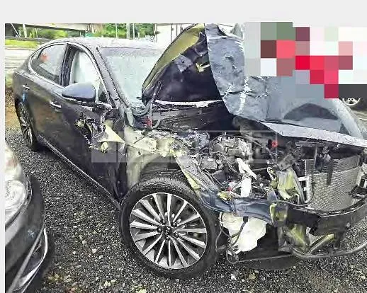 Photo 2 of 10: 2018 Kia K7 — Korean insurance auction