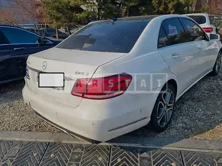 Photo 2 of 9: 2015 Mercedes-Benz E250 BlueTec 4Matic, VIN WDDHF9HBXFB106356 — Korean insurance auction