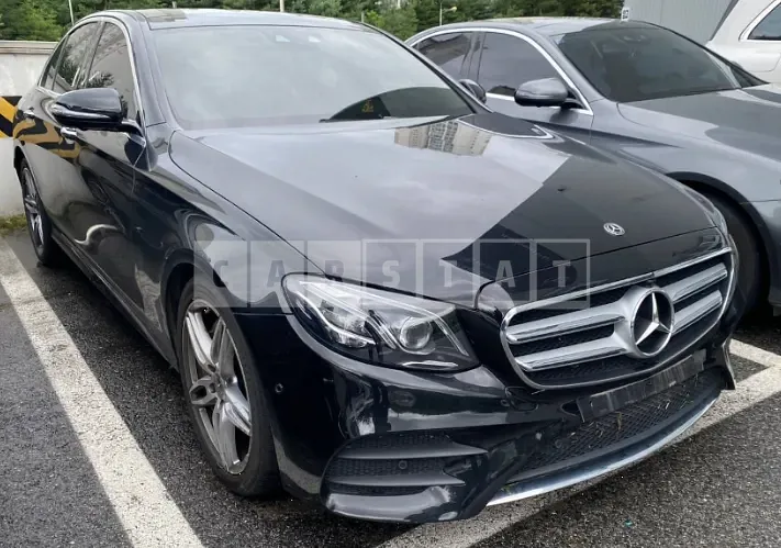 Photo 2 of 17: 2017 Mercedes-Benz E350d, VIN WDDZF3DB4HA269925 — Korean insurance auction