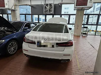 Photo 1 of 24: 2021 BMW 520i — Korean insurance auction