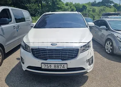 Photo 1 of 17: 2015 Kia Carnival, VIN KNHMF37ABFS001776 — Korean insurance auction