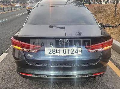 Photo 1 of 26: 2016 Kia K5, VIN KNAGU416BGA081875 — Korean insurance auction