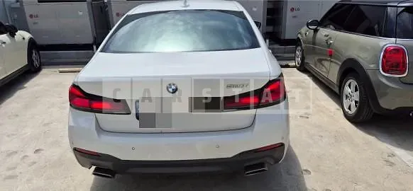 Photo 2 of 49: 2022 BMW 520i — Korean insurance auction