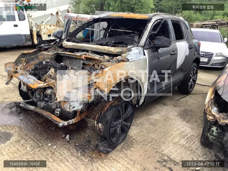 Photo 2 of 9: 2019 Volvo XC40 T4 AWD, VIN YV1XZACACK2138774 — Korean insurance auction