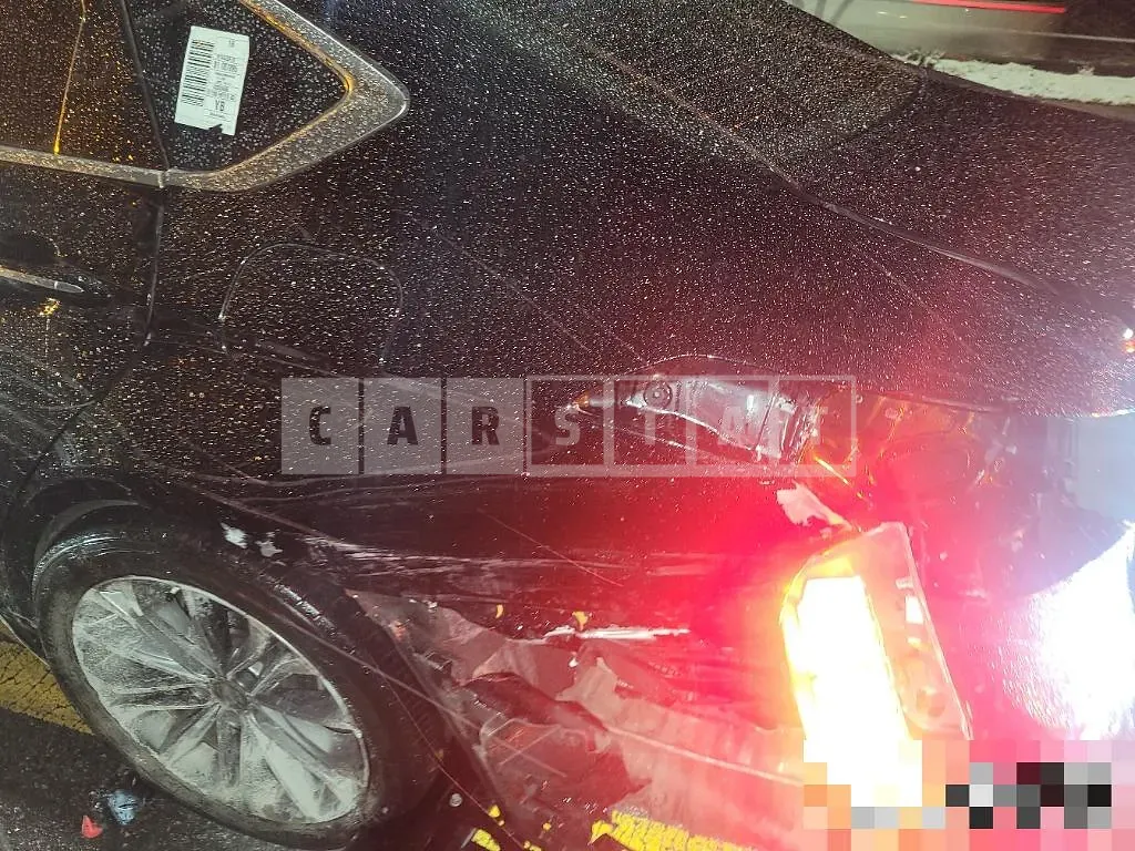 Photo 2 of 32: 2015 Genesis 3.3 — Korean insurance auction