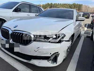 Photo 1 of 16: 2023 BMW 520i — Korean insurance auction