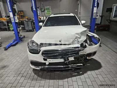 Photo 1 of 40: 2022 Mercedes-Benz E250 — Korean insurance auction
