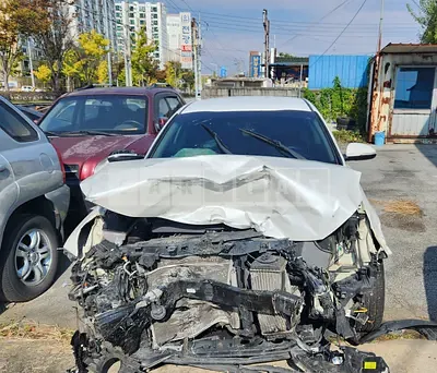 Photo 1 of 5: 2016 Kia K5, VIN KNAGX415GGA059857 — Korean insurance auction