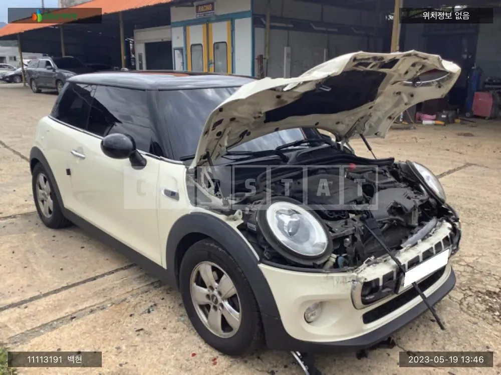 Photo 2 of 17: 2016 MINI Cooper D, VIN WMWXN3109G3B42937 — Korean insurance auction
