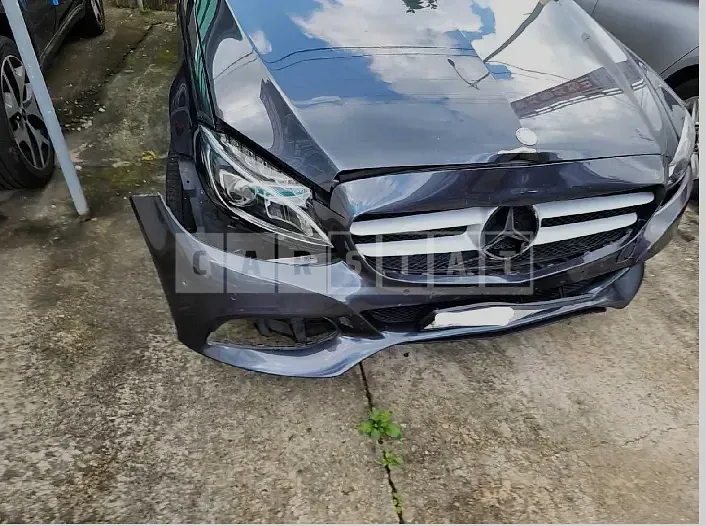 Photo 2 of 9: 2016 Mercedes-Benz C200 d, VIN WDDWF3HB0GF262209 — Korean insurance auction