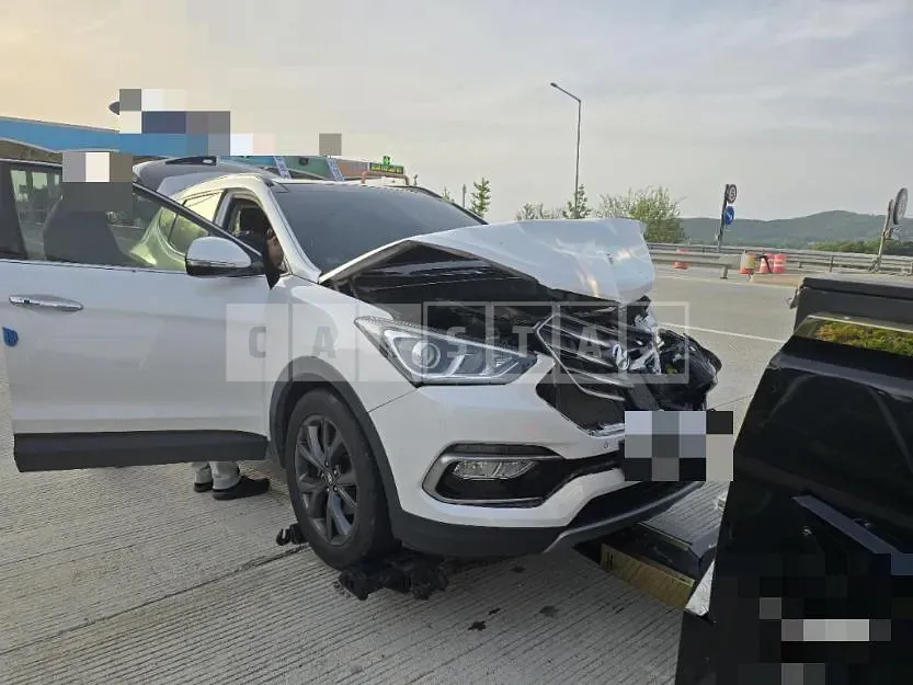 Photo 2 of 4: 2015 Hyundai Santa Fe DM 2.0 — Korean insurance auction