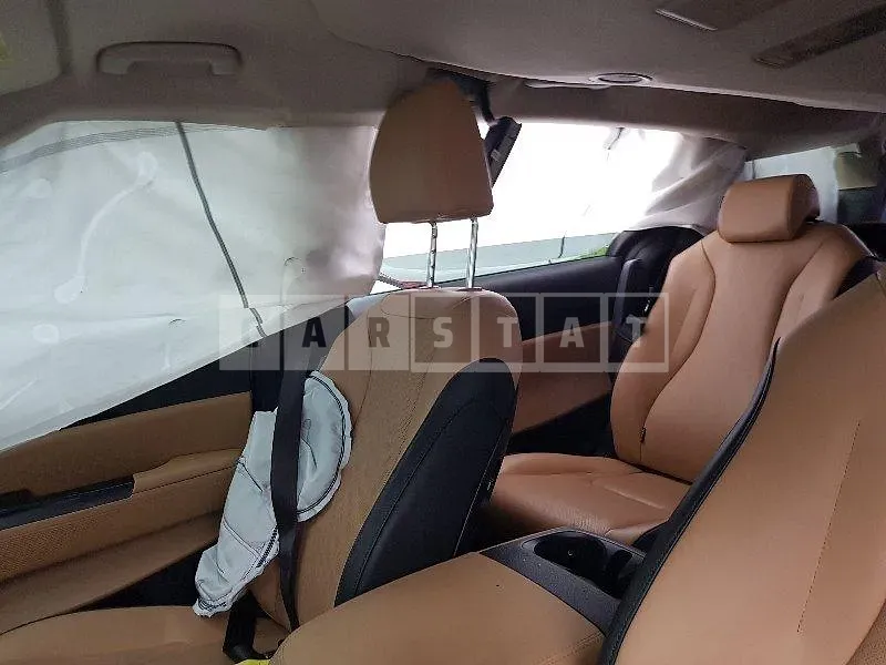 Photo 2 of 17: 2021 Kia Carnival — Korean insurance auction
