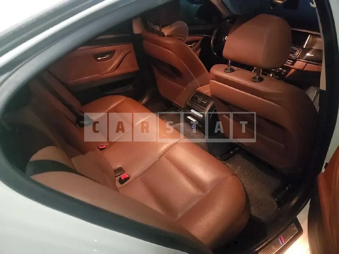 Photo 2 of 12: 2016 BMW 520d xDrive, VIN WBA5E7105GG158671 — Korean insurance auction