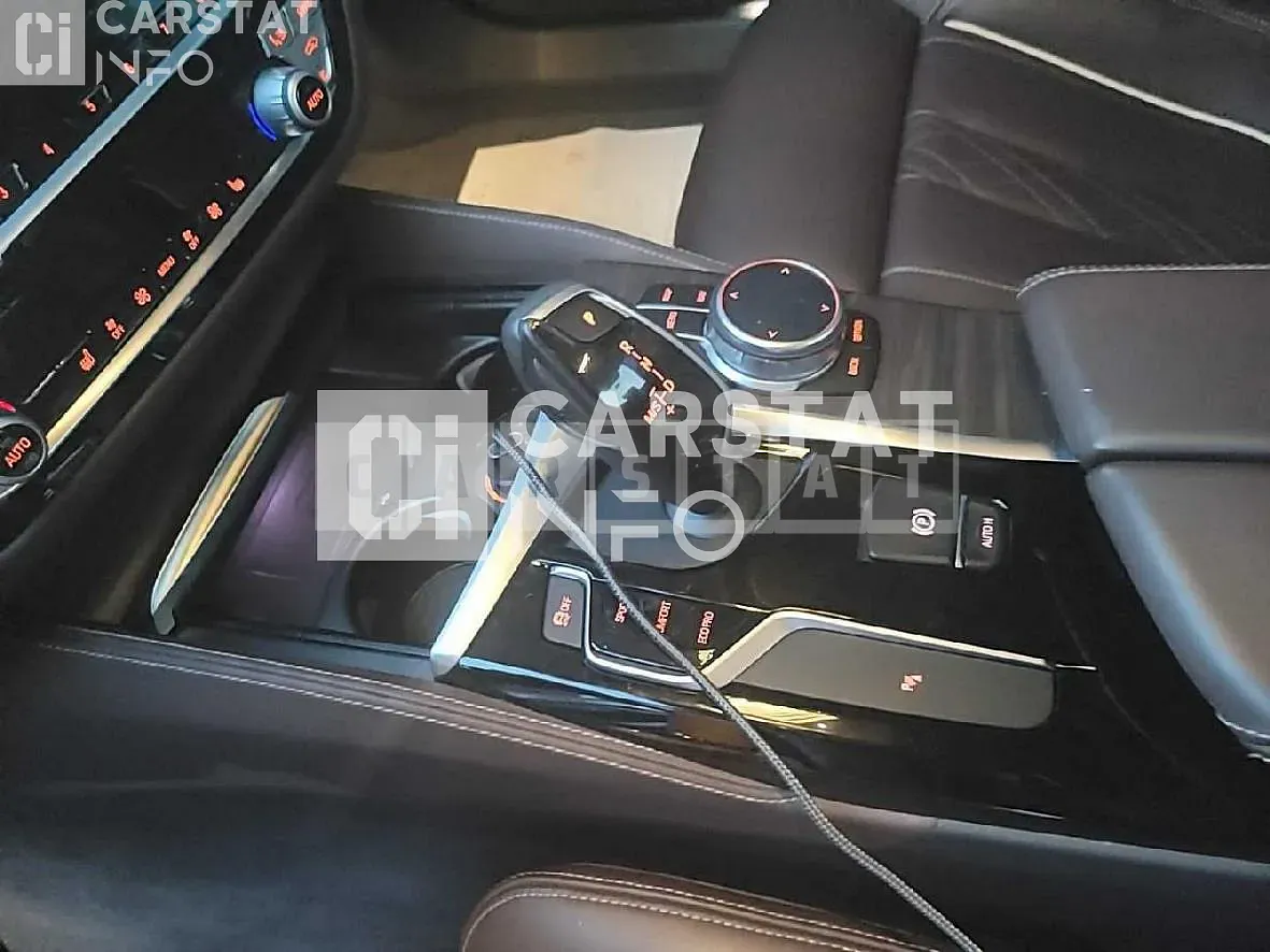 Photo 2 of 13: 2020 BMW 520i M Sport Package, VIN WBAJK9108LCE71141 — Korean insurance auction