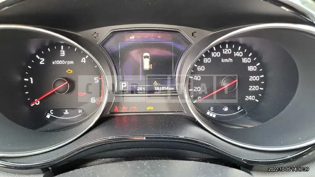 Photo 2 of 9: 2017 Kia Carnival, VIN KNAME81ABHS259539 — Korean insurance auction