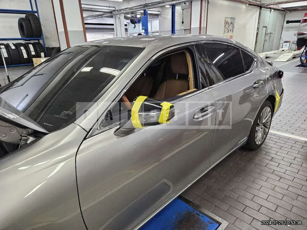Photo 2 of 20: 2022 Lexus ES300h — Korean insurance auction