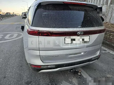 Photo 1 of 7: 2021 Kia Carnivals — Korean insurance auction