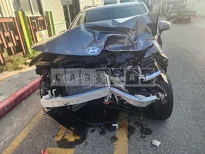 Photo 1 of 30: 2024 Hyundai Santa Fe — Korean insurance auction