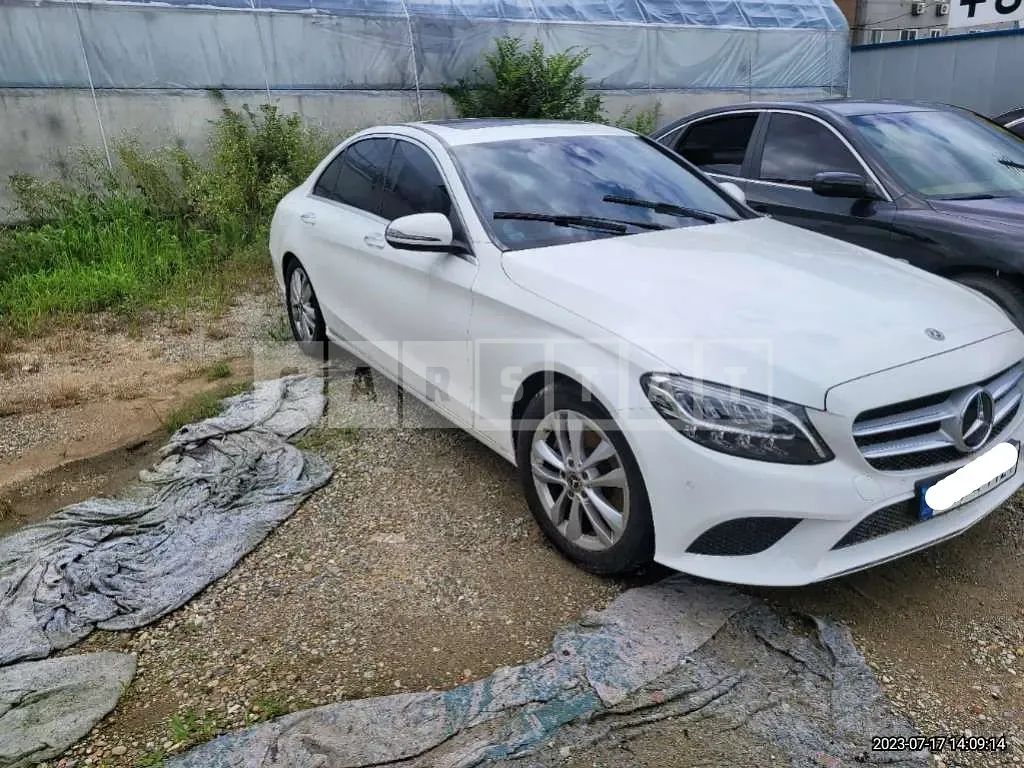 Photo 2 of 15: 2020 Mercedes-Benz C 200, VIN W1KWF8AB4LR589521 — Korean insurance auction