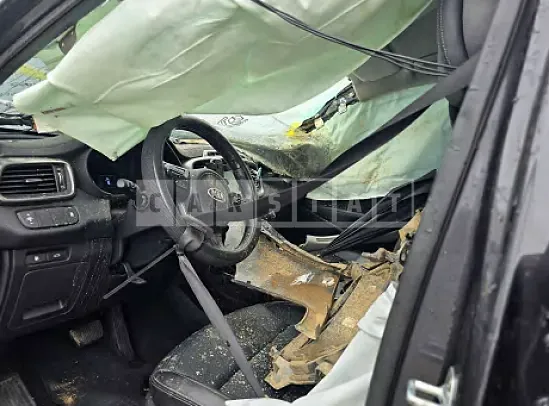 Photo 2 of 20: 2017 Kia Sorento — Korean insurance auction