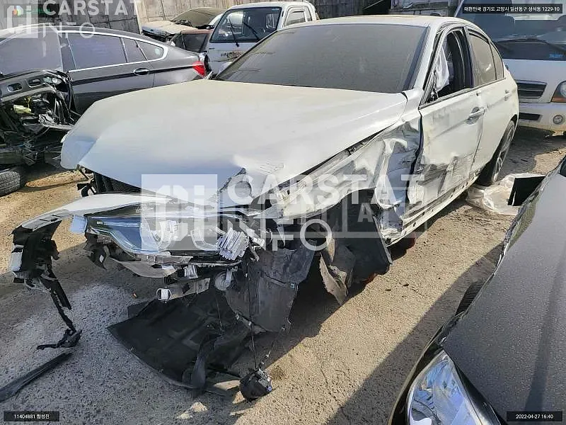 Photo 2 of 13: 2018 BMW 320d, VIN WBA8C5104JA075184 — Korean insurance auction