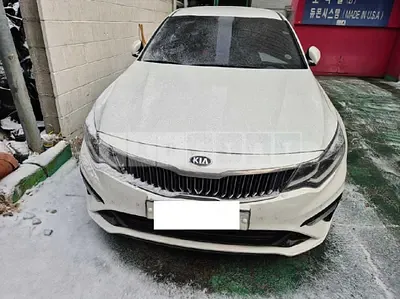 Photo 1 of 10: 2020 Kia K5, VIN KNAGU416BLA360390 — Korean insurance auction