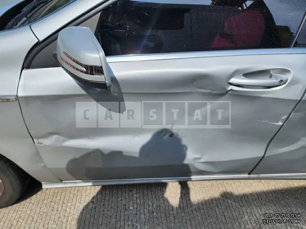 Photo 2 of 9: 2015 Mercedes-Benz A180 CDI, VIN WDDBF1CB2FJ347543 — Korean insurance auction