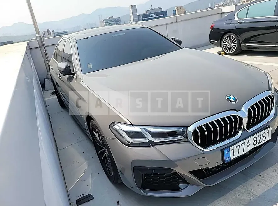 Photo 2 of 11: 2022 BMW 520i, VIN WBA11BH0XNWX47799 — Korean insurance auction