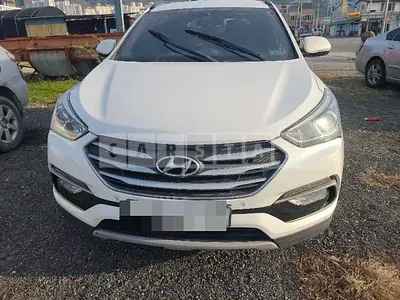 Photo 1 of 29: 2017 Hyundai Santa Fe DM 4WD — Korean insurance auction