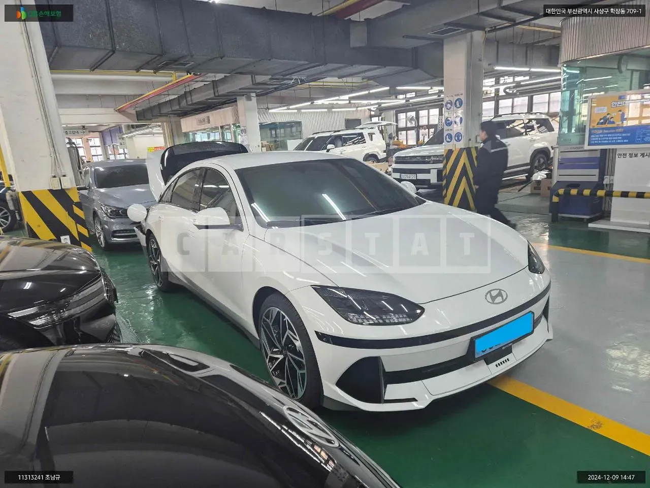 Photo 2 of 12: 2024 Hyundai IONIQ 6, VIN KMHM541AFSA085369 — Korean insurance auction