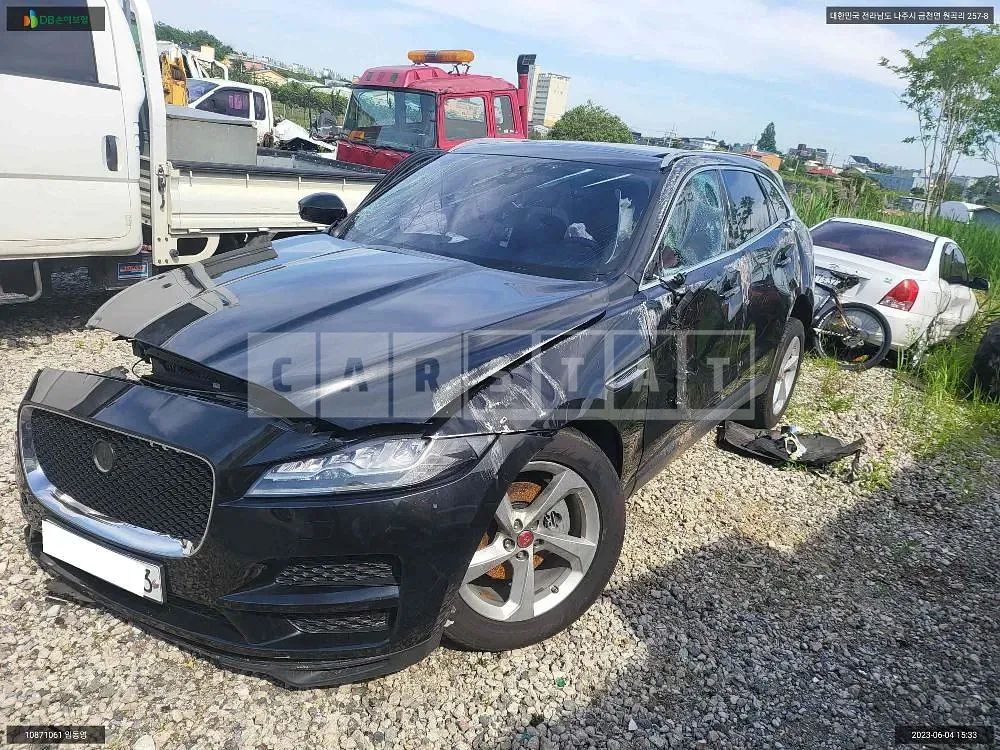 Photo 2 of 11: 2019 Jaguar F-Pace 20d, VIN SADCA2BN8KA394878 — Korean insurance auction
