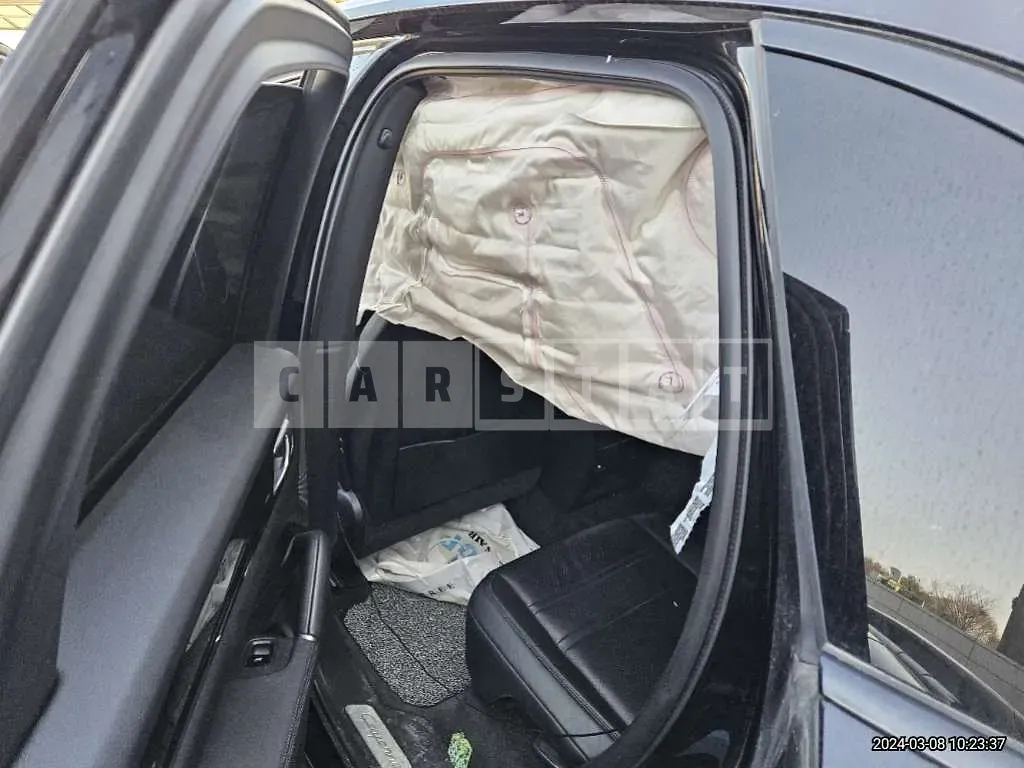 Photo 2 of 50: 2019 Porsche Cayenne, VIN WP1AA2AY2KDA00609 — Korean insurance auction