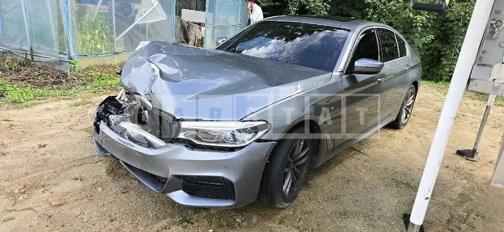 Photo 2 of 7: 2018 BMW 530i xDrive — Korean insurance auction