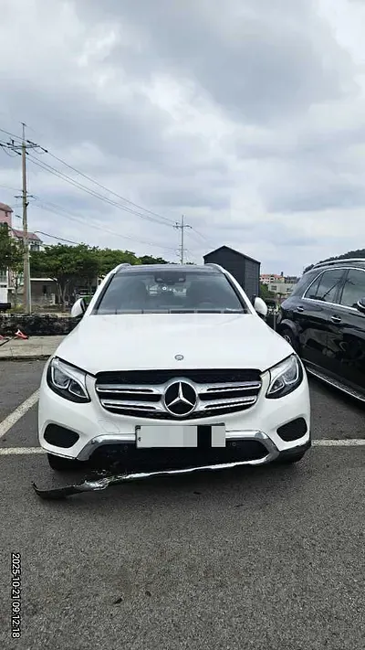 Photo 1 of 15: 2016 Mercedes-Benz GLC220 d 4Matic — Korean insurance auction