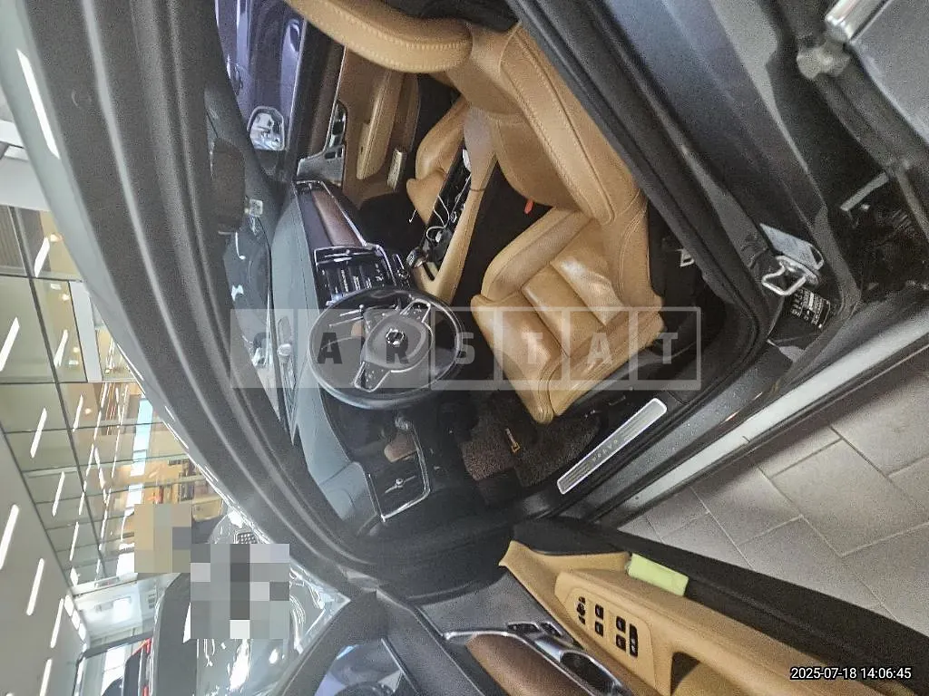 Photo 2 of 37: 2018 Volvo S90D4 — Korean insurance auction