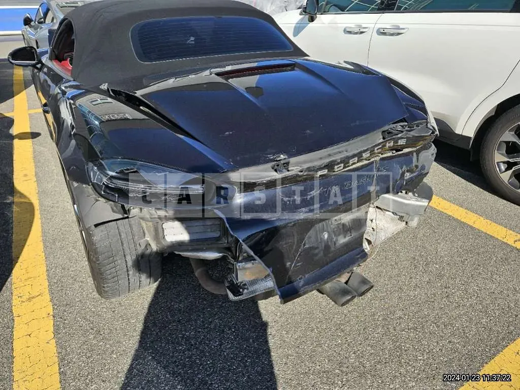 Photo 2 of 18: 2019 Porsche 718 Boxster GTS, VIN WP0CB2988KS228329 — Korean insurance auction