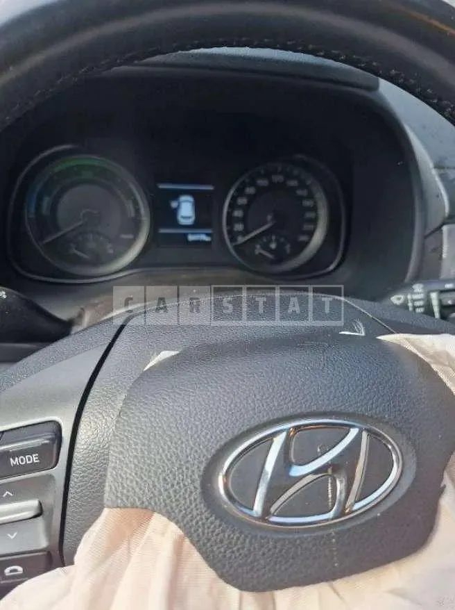 Photo 2 of 16: 2019 Hyundai Kona Hybrid, VIN KMHK381EGLU009755 — Korean insurance auction