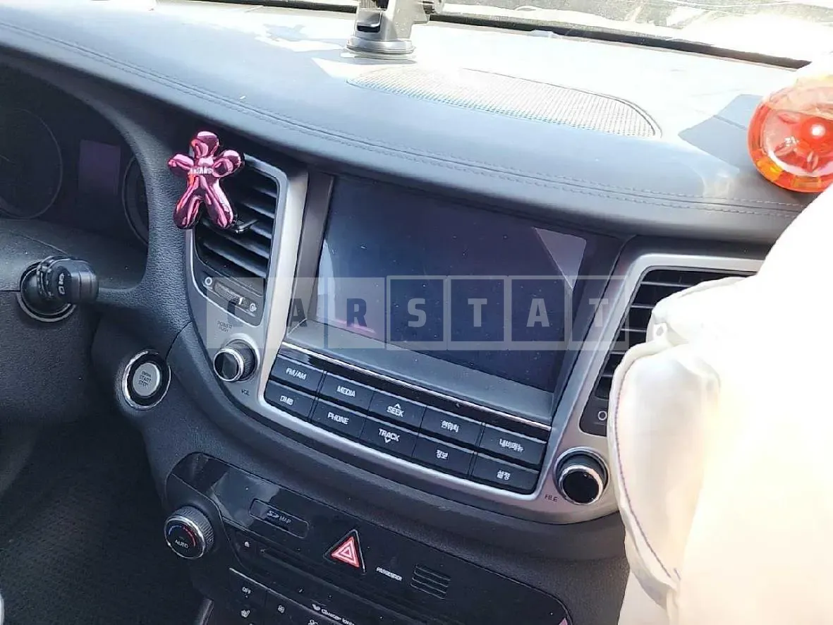 Photo 2 of 16: 2015 Hyundai Tucson TL 1.7, VIN KMHJ3815GGU107268 — Korean insurance auction