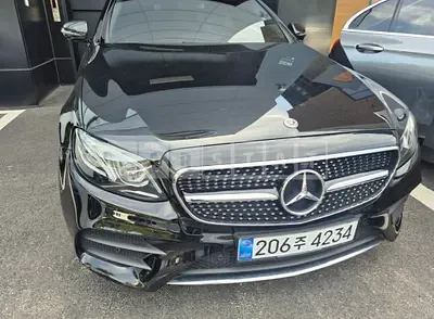 Photo 1 of 50: 2019 Mercedes-Benz E300 — Korean insurance auction