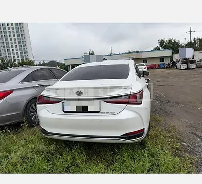 Photo 1 of 12: 2022 Lexus ES300h — Korean insurance auction