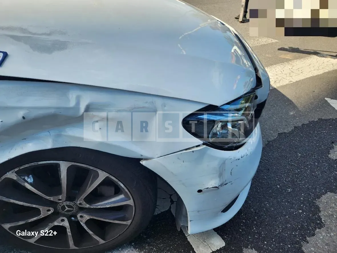 Photo 2 of 11: 2020 Mercedes-Benz E250 — Korean insurance auction