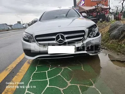 Photo 1 of 16: 2017 Mercedes-Benz E220d — Korean insurance auction