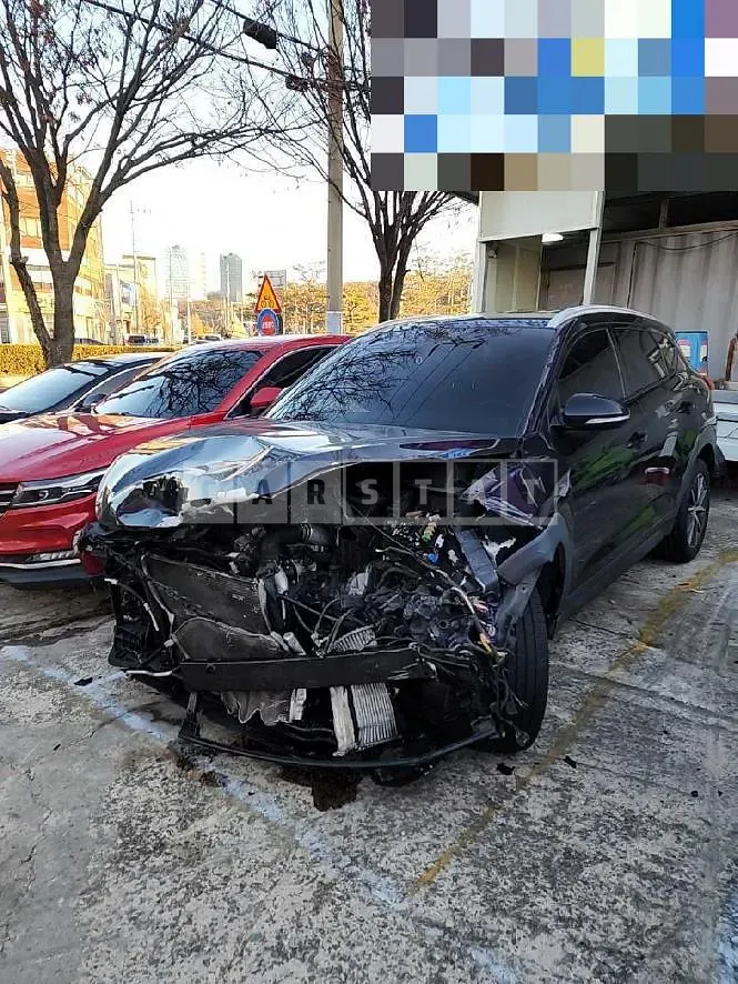 Photo 2 of 17: 2015 Hyundai Tucson TL 2.0, VIN KMHJ581ABGU002484 — Korean insurance auction