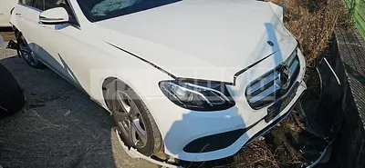 Photo 1 of 20: 2018 Mercedes-Benz E200 — Korean insurance auction