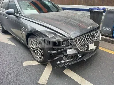 Photo 1 of 40: 2020 Genesis G80, VIN KMTGB41CBMU056902 — Korean insurance auction